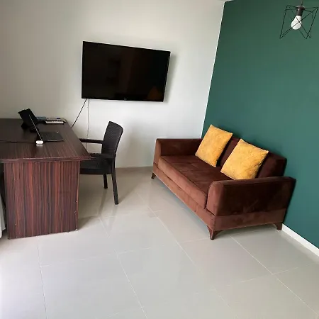 Beverly Hills - Luxury Design In Kyrenia * Cirénia