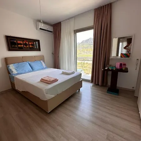 Beverly Hills - Luxury Design In Kyrenia فيلة